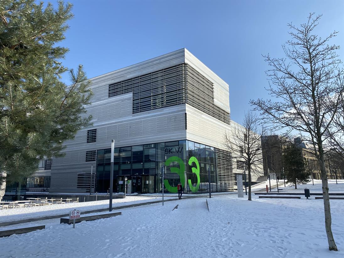 HSD Gebäude 3 im Schnee
